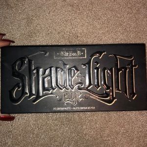 Kat Von D Shade & Light Eyeshadow Palette